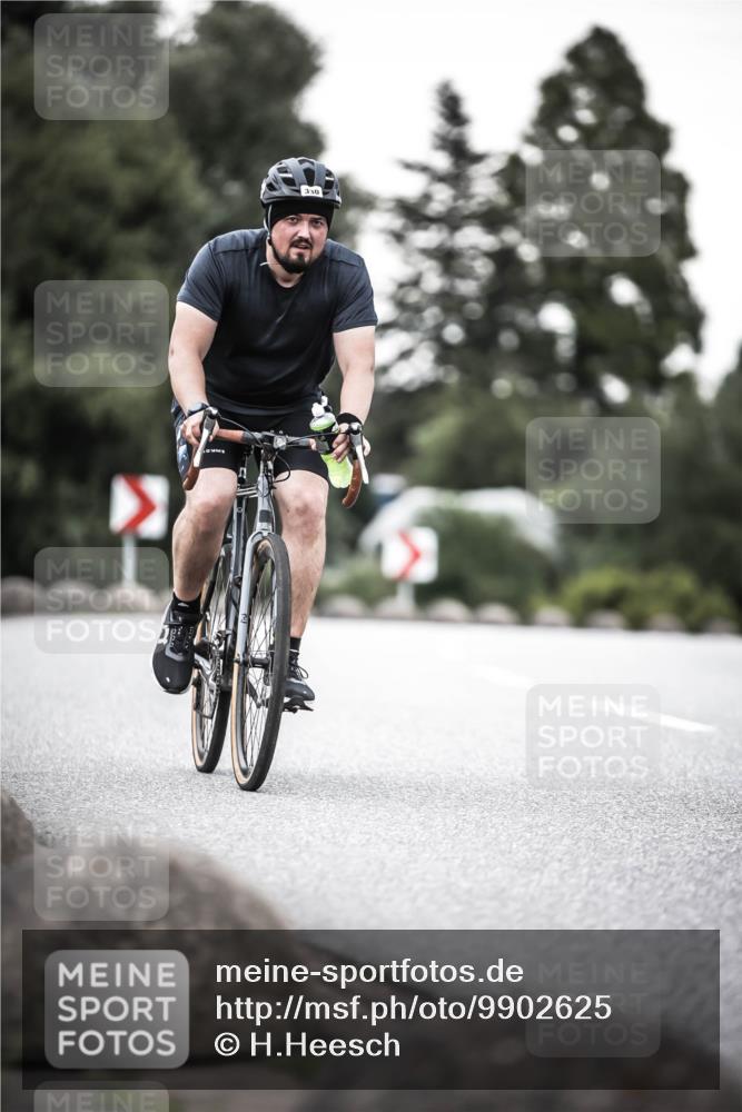 21.06.2026 - 29. Vierlanden-Triathlon H.Heesch http://msf.ph/oto/9902625 21.06.2026 10:13:57 Radfahren 190, 330 meine-sportfotos.de