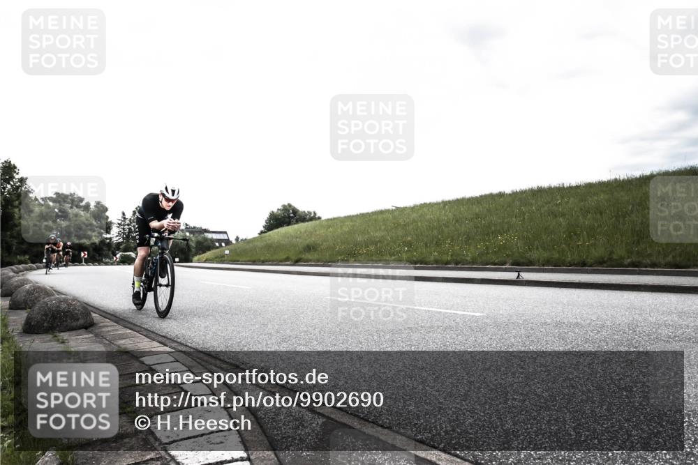 21.06.2026 - 29. Vierlanden-Triathlon H.Heesch http://msf.ph/oto/9902690 21.06.2026 09:52:32 Radfahren 16, 63, 77, 107, 192 meine-sportfotos.de