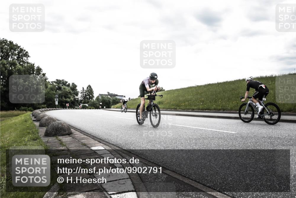 21.06.2026 - 29. Vierlanden-Triathlon H.Heesch http://msf.ph/oto/9902791 21.06.2026 09:54:04 Radfahren 45, 271 meine-sportfotos.de