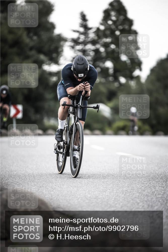 21.06.2026 - 29. Vierlanden-Triathlon H.Heesch http://msf.ph/oto/9902796 21.06.2026 10:02:32 Radfahren 4, 27, 99 meine-sportfotos.de