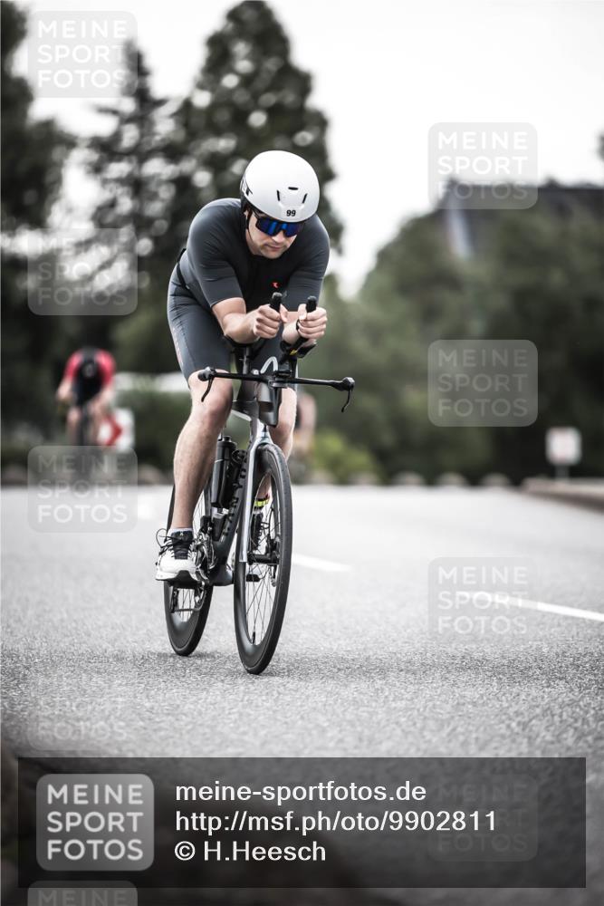 21.06.2026 - 29. Vierlanden-Triathlon H.Heesch http://msf.ph/oto/9902811 21.06.2026 10:02:38 Radfahren 56, 99, 198, 245, 367 meine-sportfotos.de