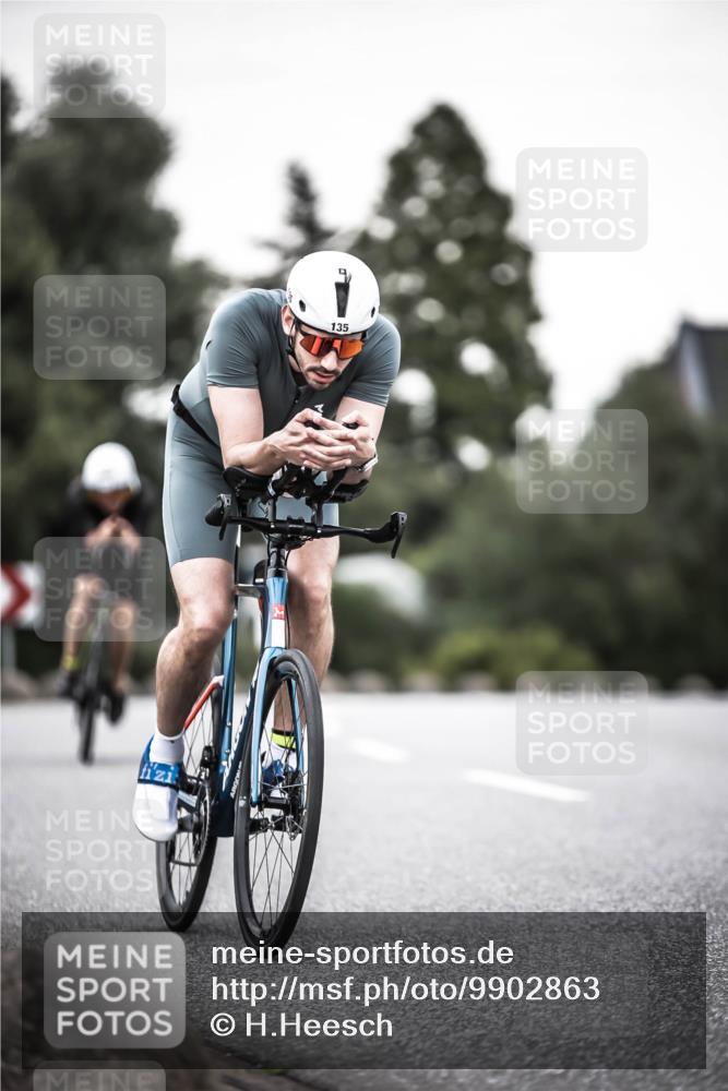 21.06.2026 - 29. Vierlanden-Triathlon H.Heesch http://msf.ph/oto/9902863 21.06.2026 10:14:58 Radfahren 71, 135, 200, 216 meine-sportfotos.de