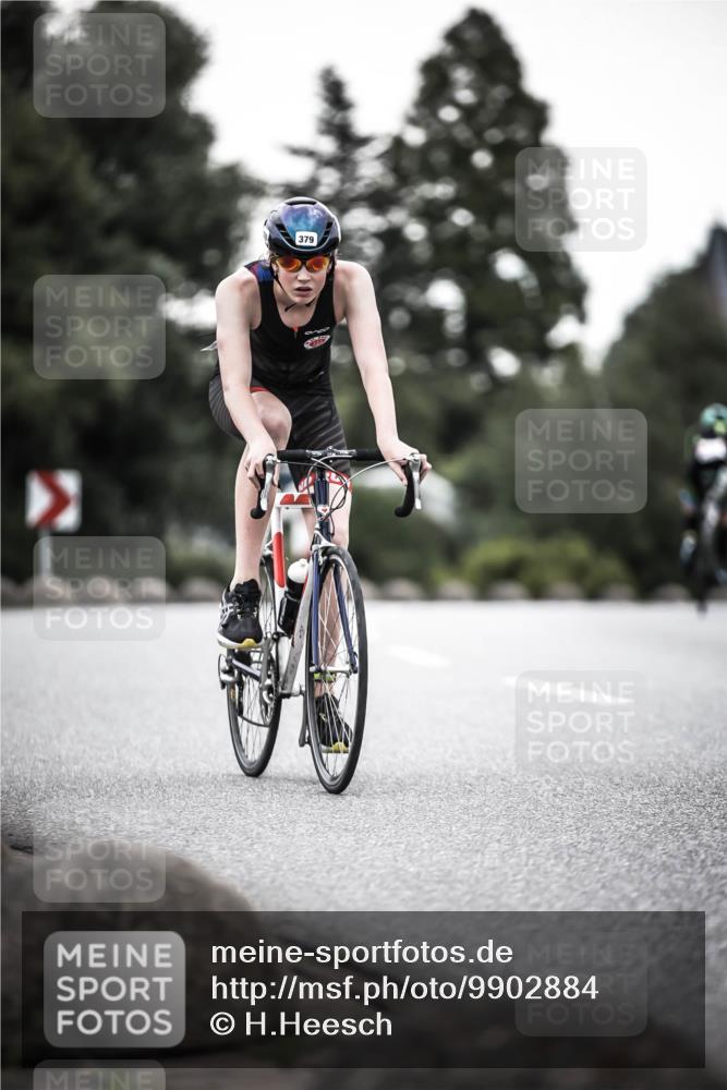 21.06.2026 - 29. Vierlanden-Triathlon H.Heesch http://msf.ph/oto/9902884 21.06.2026 10:04:24 Radfahren 44, 75, 350, 379 meine-sportfotos.de