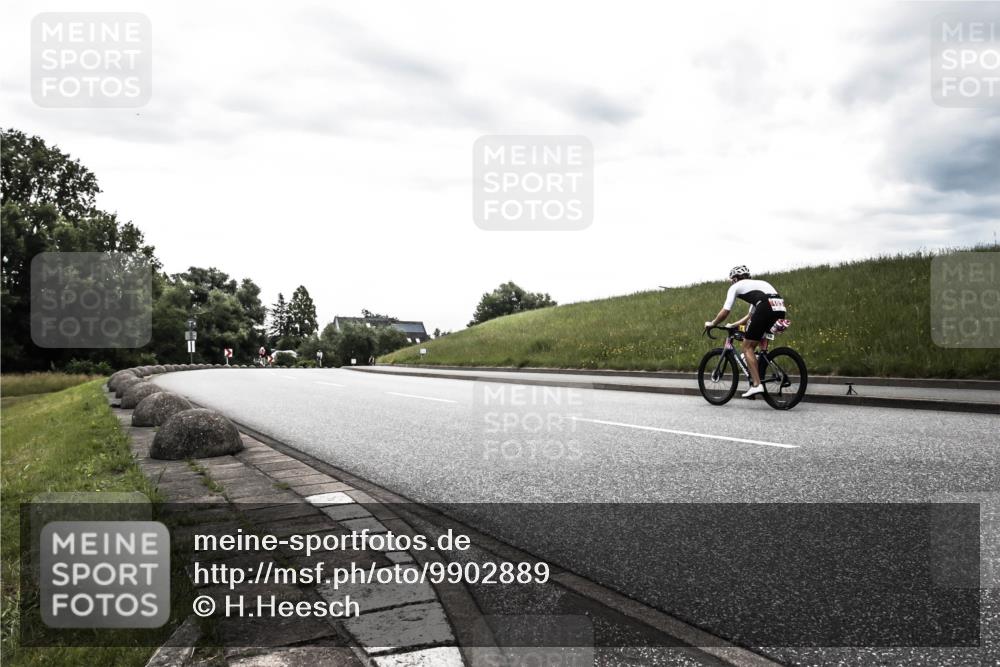 21.06.2026 - 29. Vierlanden-Triathlon H.Heesch http://msf.ph/oto/9902889 21.06.2026 09:56:37 Radfahren 259, 291 meine-sportfotos.de