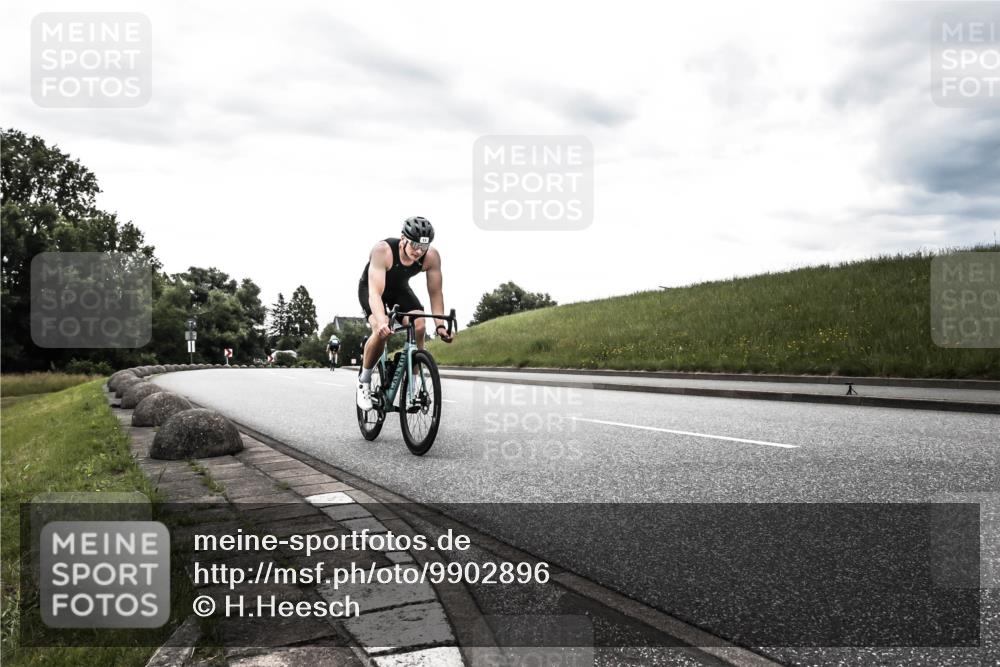 21.06.2026 - 29. Vierlanden-Triathlon H.Heesch http://msf.ph/oto/9902896 21.06.2026 09:56:48 Radfahren 12, 13 meine-sportfotos.de