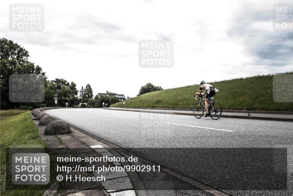 21.06.2026 - 29. Vierlanden-Triathlon H.Heesch http://msf.ph/oto/9902911 21.06.2026 09:57:55 Radfahren  meine-sportfotos.de