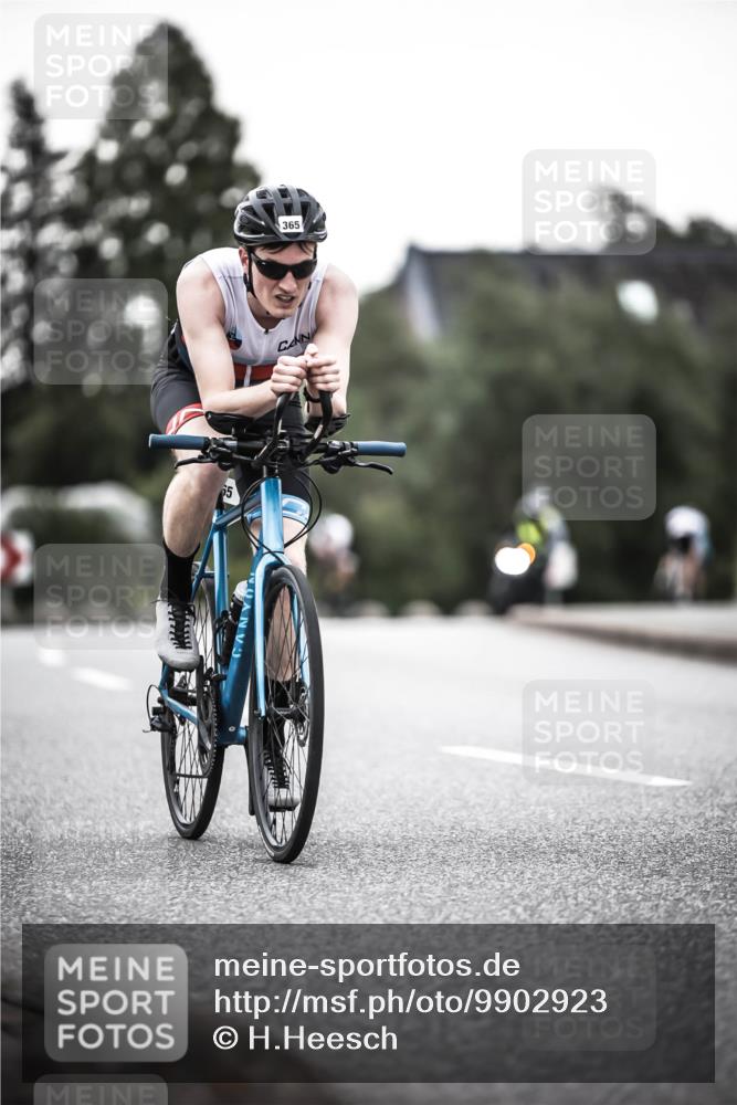 21.06.2026 - 29. Vierlanden-Triathlon H.Heesch http://msf.ph/oto/9902923 21.06.2026 10:04:48 Radfahren 86, 174, 307, 329, 365 meine-sportfotos.de