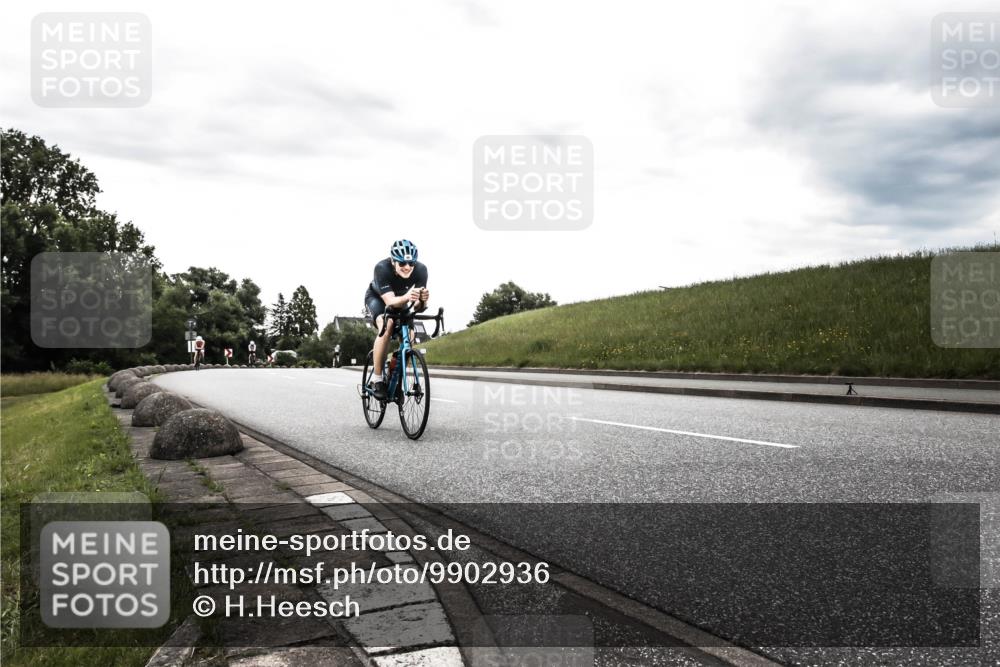 21.06.2026 - 29. Vierlanden-Triathlon H.Heesch http://msf.ph/oto/9902936 21.06.2026 09:58:30 Radfahren 46, 62, 202, 298, 364, 375 meine-sportfotos.de
