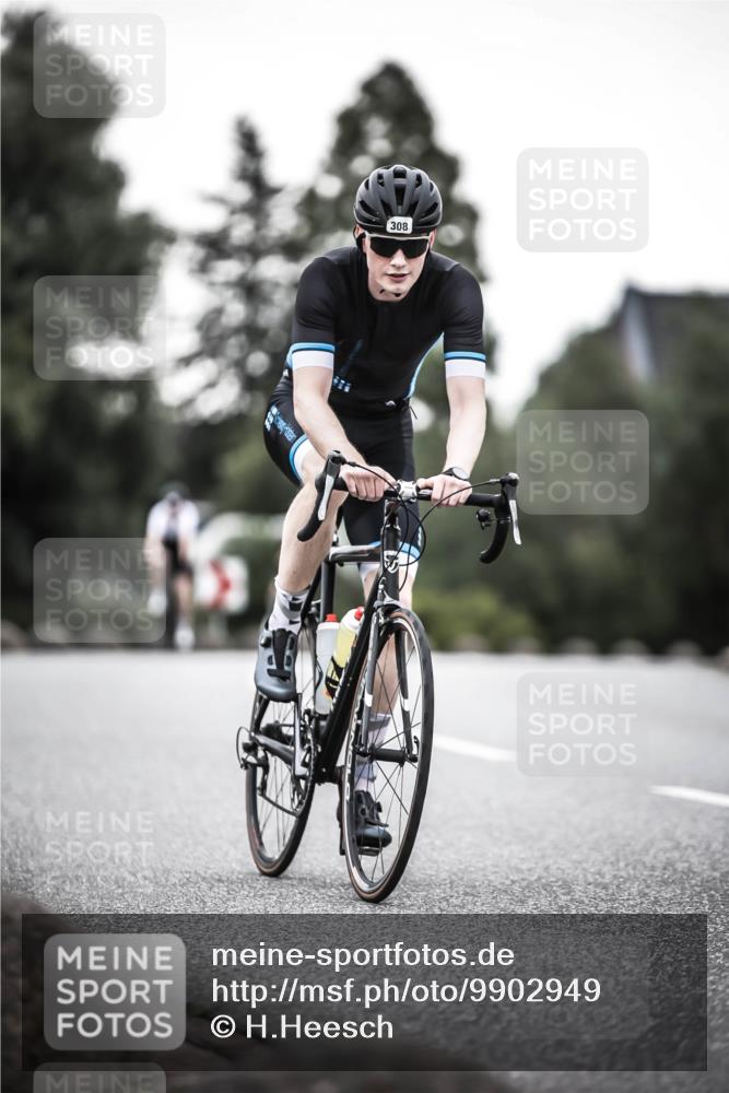 21.06.2026 - 29. Vierlanden-Triathlon H.Heesch http://msf.ph/oto/9902949 21.06.2026 10:05:04 Radfahren 130, 264, 308, 323, 326 meine-sportfotos.de