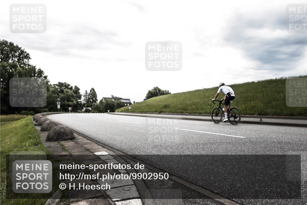 21.06.2026 - 29. Vierlanden-Triathlon H.Heesch http://msf.ph/oto/9902950 21.06.2026 09:59:01 Radfahren 272 meine-sportfotos.de
