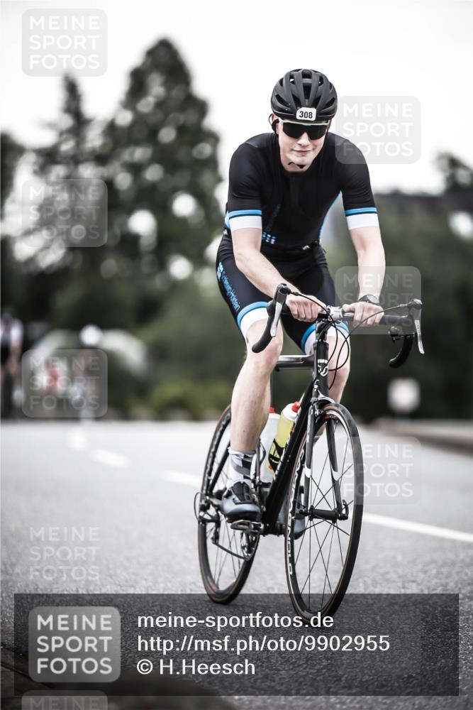 21.06.2026 - 29. Vierlanden-Triathlon H.Heesch http://msf.ph/oto/9902955 21.06.2026 10:05:04 Radfahren 130, 264, 308, 323, 326 meine-sportfotos.de