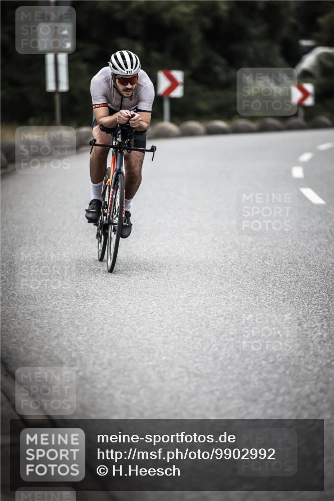 21.06.2026 - 29. Vierlanden-Triathlon H.Heesch http://msf.ph/oto/9902992 21.06.2026 10:05:35 Radfahren 5, 135, 175, 312 meine-sportfotos.de