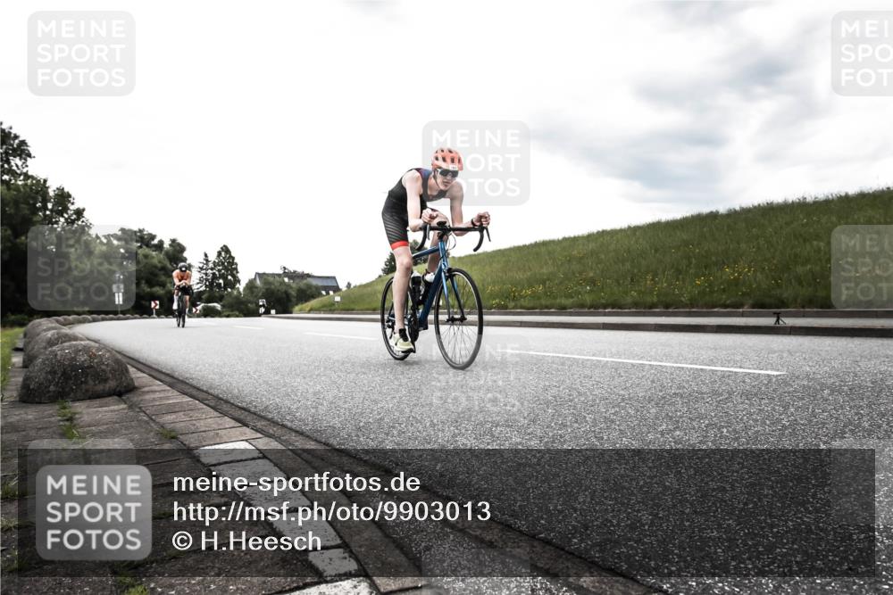 21.06.2026 - 29. Vierlanden-Triathlon H.Heesch http://msf.ph/oto/9903013 21.06.2026 10:01:53 Radfahren 106, 197, 387 meine-sportfotos.de