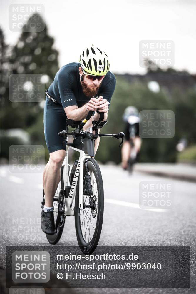 21.06.2026 - 29. Vierlanden-Triathlon H.Heesch http://msf.ph/oto/9903040 21.06.2026 10:15:17 Radfahren 23, 33, 111 meine-sportfotos.de