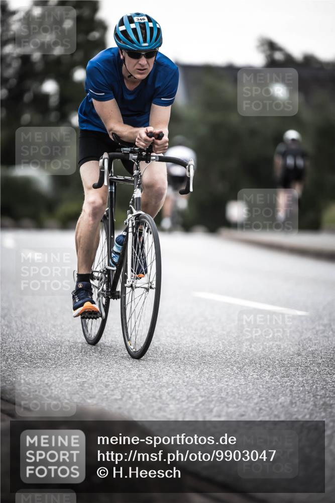 21.06.2026 - 29. Vierlanden-Triathlon H.Heesch http://msf.ph/oto/9903047 21.06.2026 10:06:00 Radfahren 346 meine-sportfotos.de