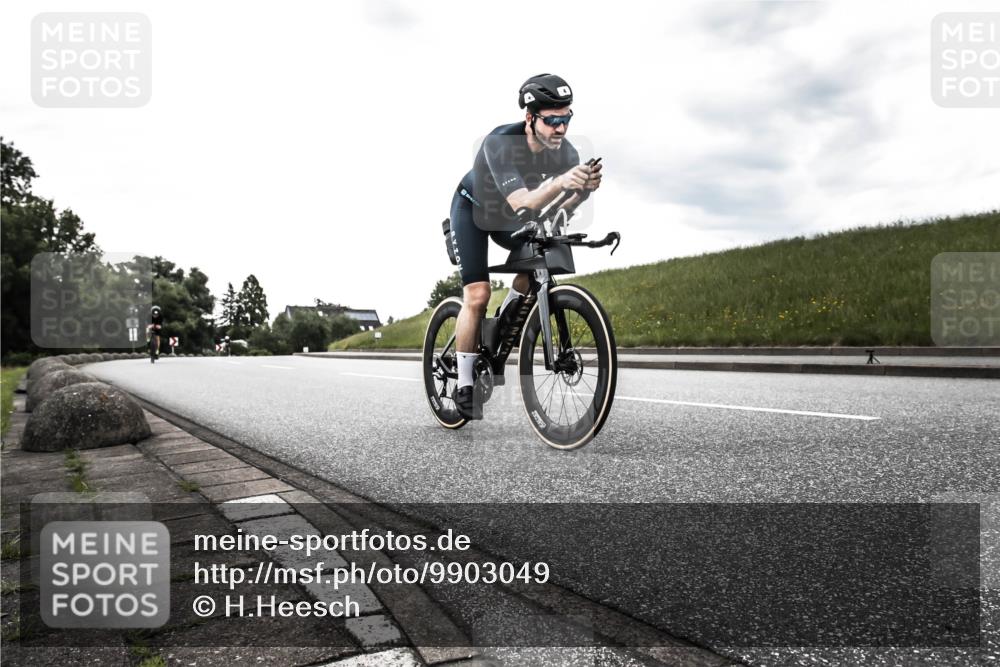 21.06.2026 - 29. Vierlanden-Triathlon H.Heesch http://msf.ph/oto/9903049 21.06.2026 10:02:33 Radfahren 4, 27 meine-sportfotos.de