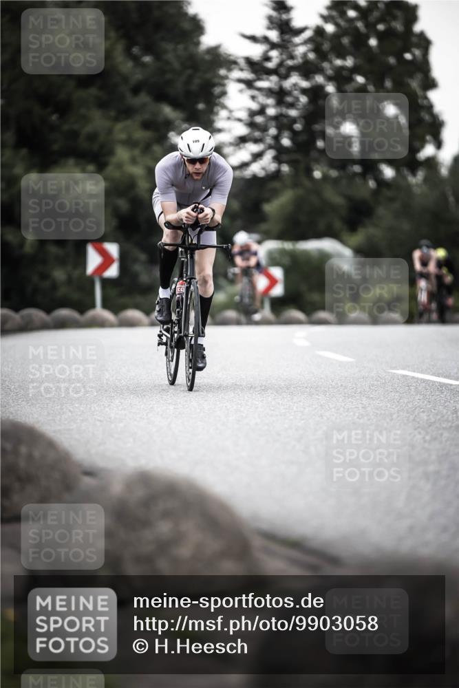 21.06.2026 - 29. Vierlanden-Triathlon H.Heesch http://msf.ph/oto/9903058 21.06.2026 10:06:22 Radfahren 109, 147, 165, 354, 360, 381 meine-sportfotos.de