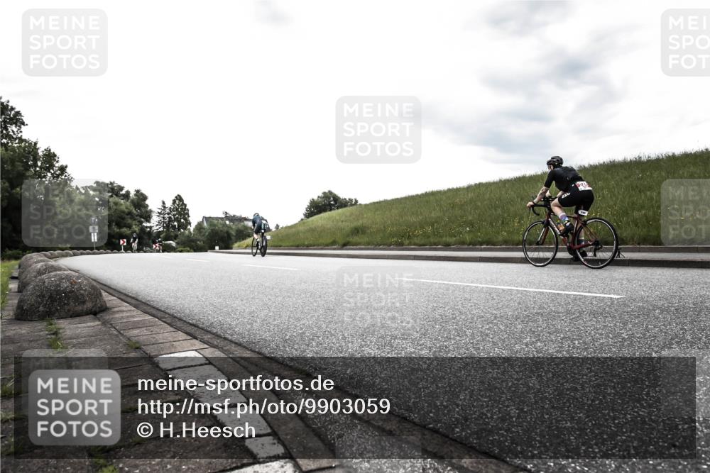21.06.2026 - 29. Vierlanden-Triathlon H.Heesch http://msf.ph/oto/9903059 21.06.2026 10:02:48 Radfahren 56, 139, 179 meine-sportfotos.de