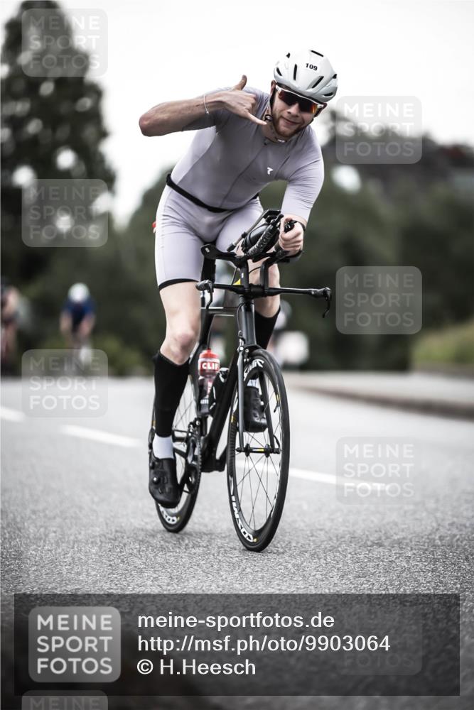 21.06.2026 - 29. Vierlanden-Triathlon H.Heesch http://msf.ph/oto/9903064 21.06.2026 10:06:24 Radfahren 109, 147, 165, 360, 381 meine-sportfotos.de