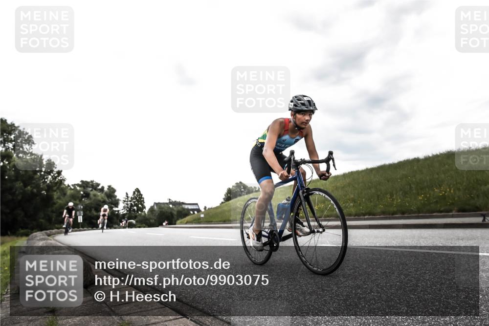 21.06.2026 - 29. Vierlanden-Triathlon H.Heesch http://msf.ph/oto/9903075 21.06.2026 10:03:53 Radfahren 35, 160, 238, 362, 376 meine-sportfotos.de