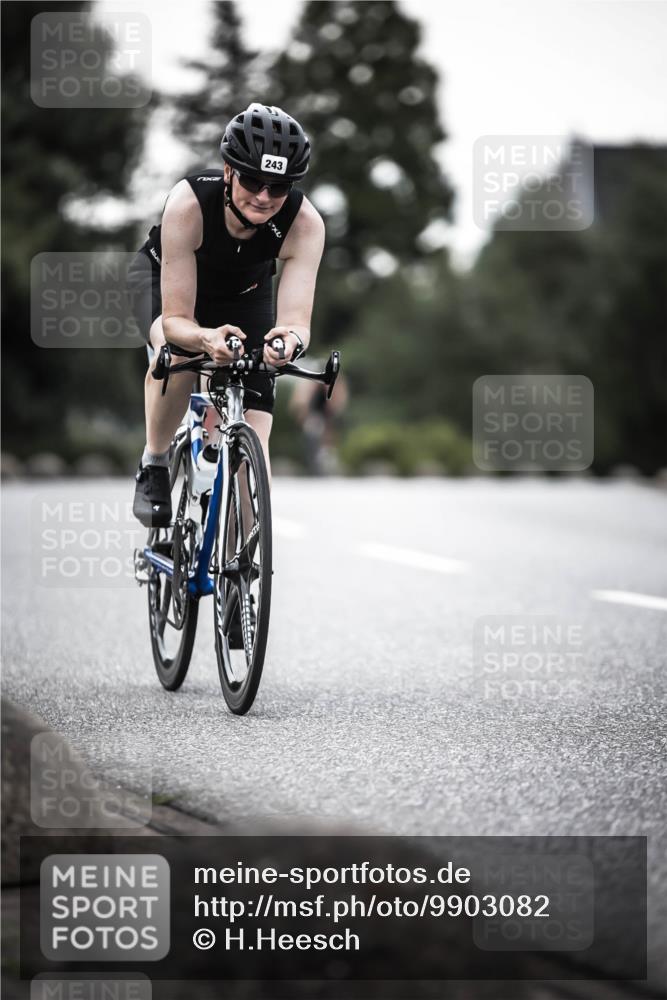 21.06.2026 - 29. Vierlanden-Triathlon H.Heesch http://msf.ph/oto/9903082 21.06.2026 10:06:38 Radfahren 243, 306, 349, 361 meine-sportfotos.de