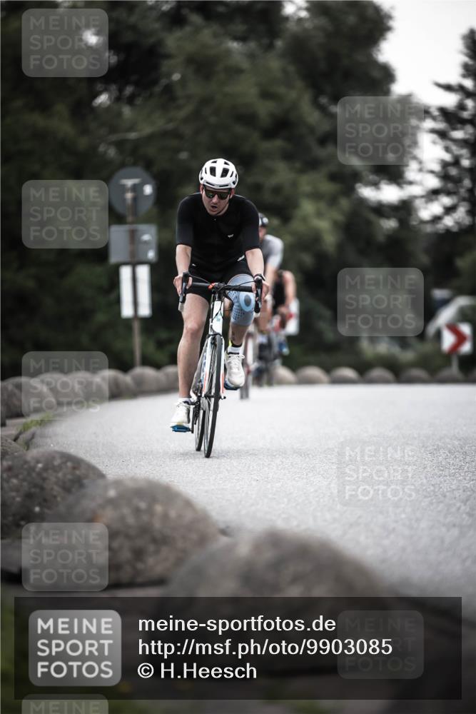 21.06.2026 - 29. Vierlanden-Triathlon H.Heesch http://msf.ph/oto/9903085 21.06.2026 10:06:41 Radfahren 243, 306, 349, 361 meine-sportfotos.de