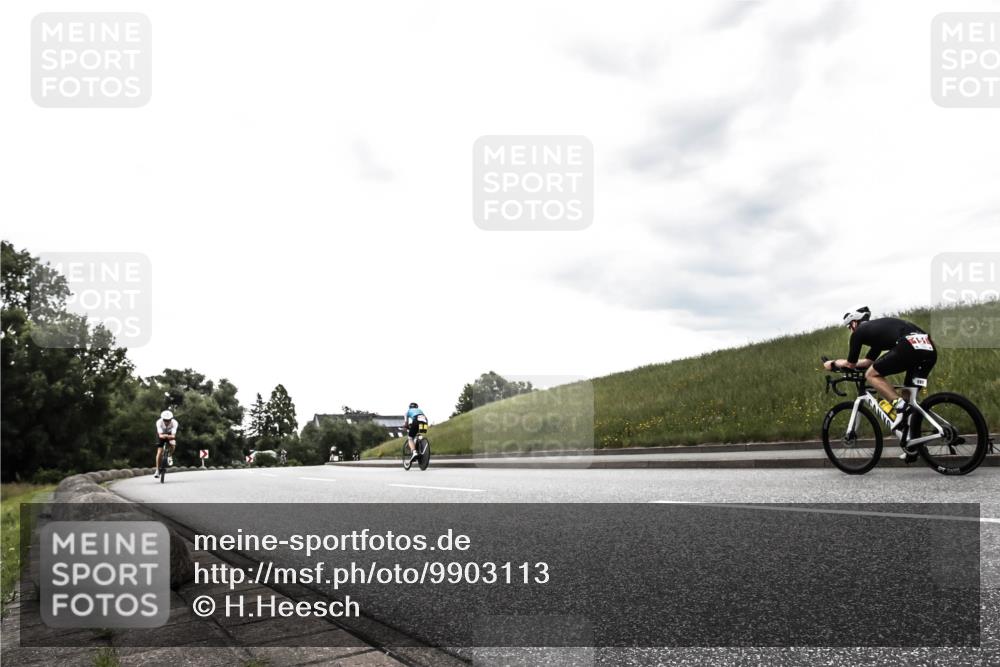 21.06.2026 - 29. Vierlanden-Triathlon H.Heesch http://msf.ph/oto/9903113 21.06.2026 10:04:11 Radfahren 154, 180 meine-sportfotos.de
