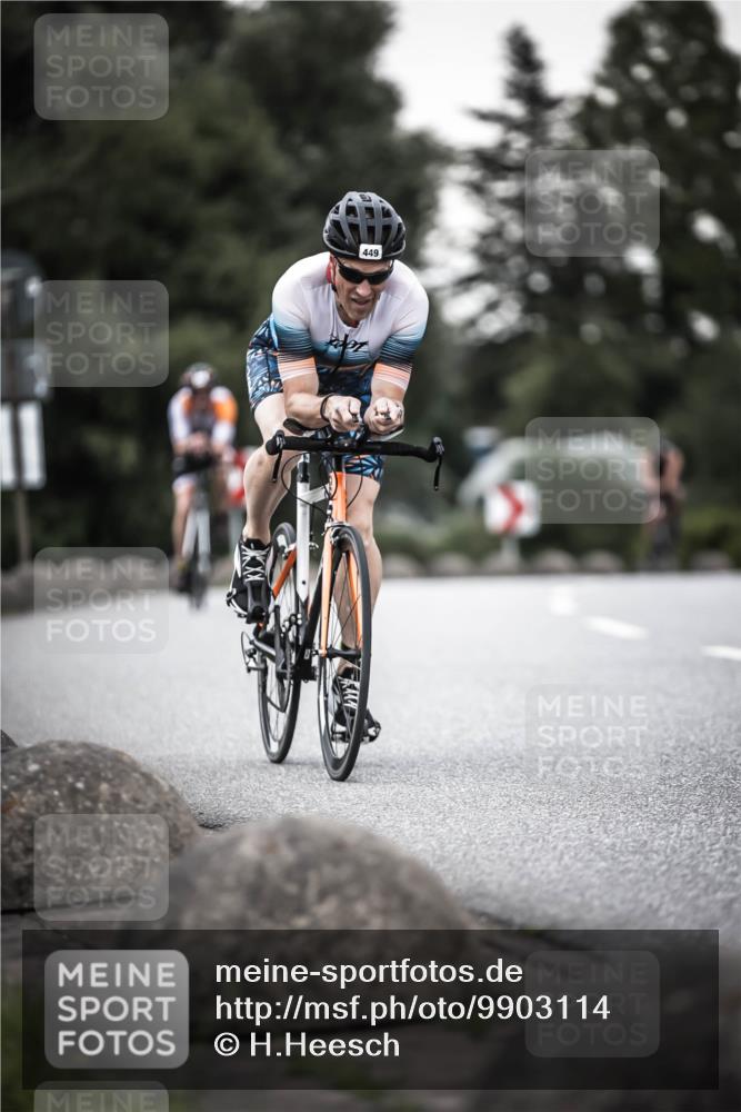 21.06.2026 - 29. Vierlanden-Triathlon H.Heesch http://msf.ph/oto/9903114 21.06.2026 10:15:40 Radfahren 98, 231, 397, 449, 467 meine-sportfotos.de
