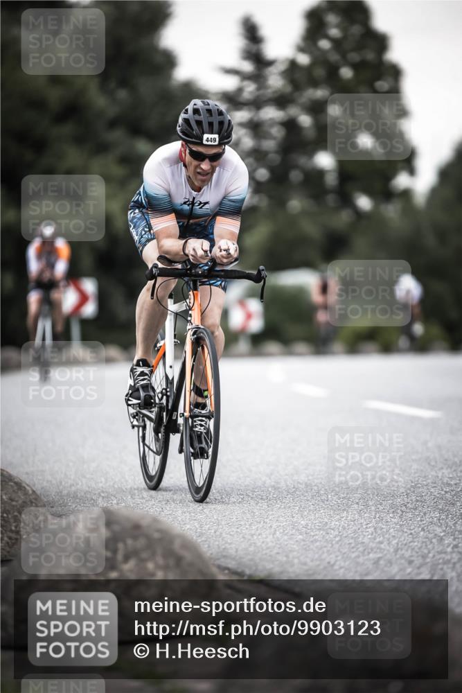 21.06.2026 - 29. Vierlanden-Triathlon H.Heesch http://msf.ph/oto/9903123 21.06.2026 10:15:40 Radfahren 98, 231, 397, 449, 467 meine-sportfotos.de