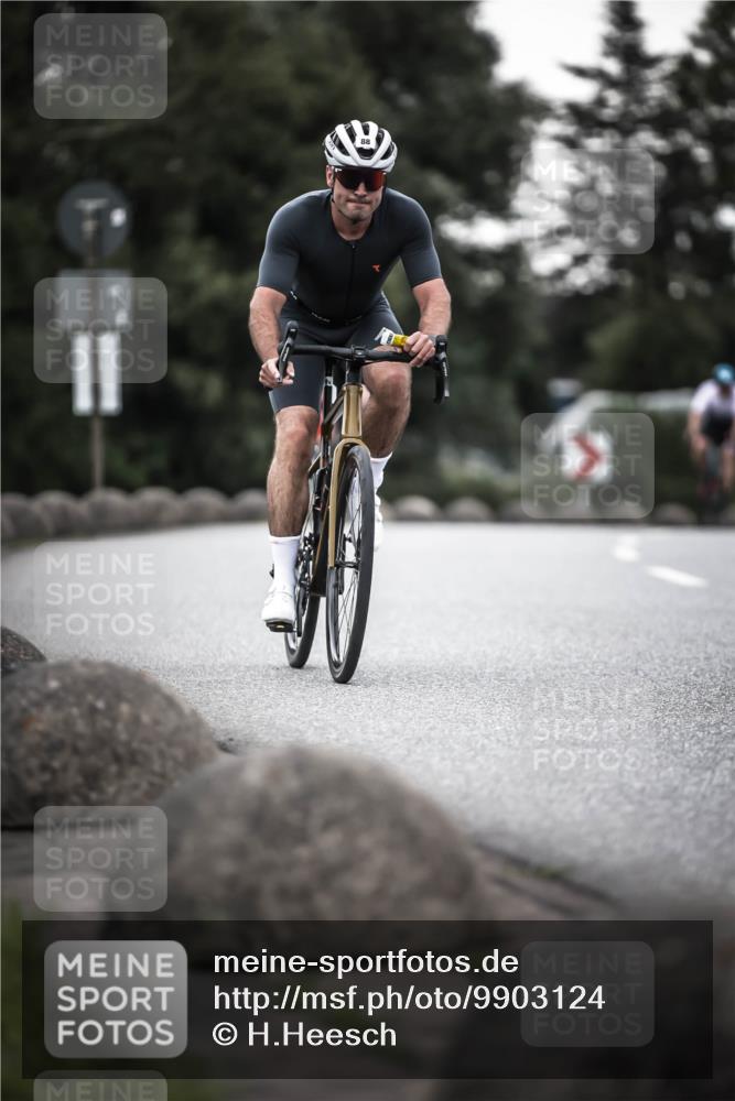 21.06.2026 - 29. Vierlanden-Triathlon H.Heesch http://msf.ph/oto/9903124 21.06.2026 10:07:31 Radfahren 88, 316, 347 meine-sportfotos.de