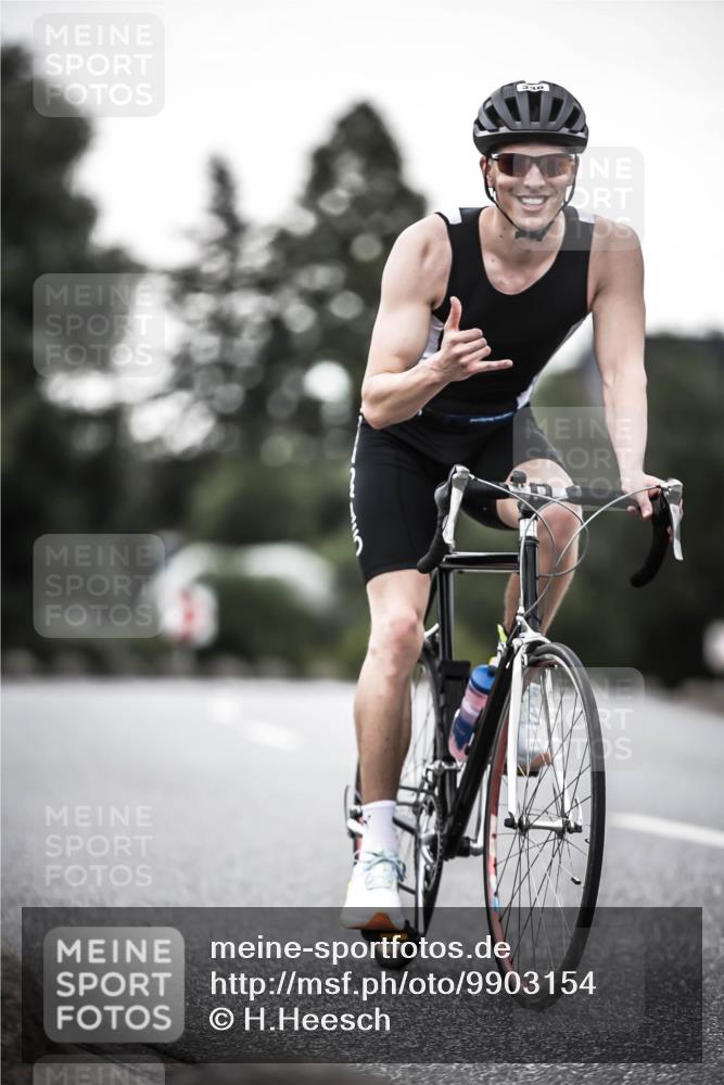 21.06.2026 - 29. Vierlanden-Triathlon H.Heesch http://msf.ph/oto/9903154 21.06.2026 10:07:41 Radfahren 23, 105, 111, 216, 279, 336 meine-sportfotos.de