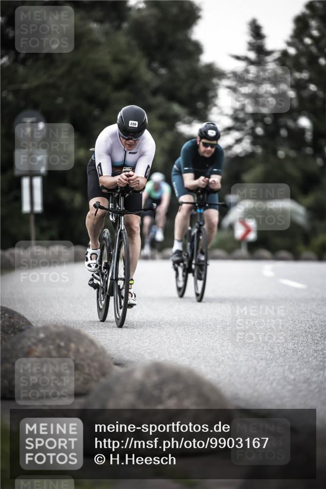 21.06.2026 - 29. Vierlanden-Triathlon H.Heesch http://msf.ph/oto/9903167 21.06.2026 10:07:52 Radfahren 50, 59, 104, 105, 167, 220, 231, 320 meine-sportfotos.de
