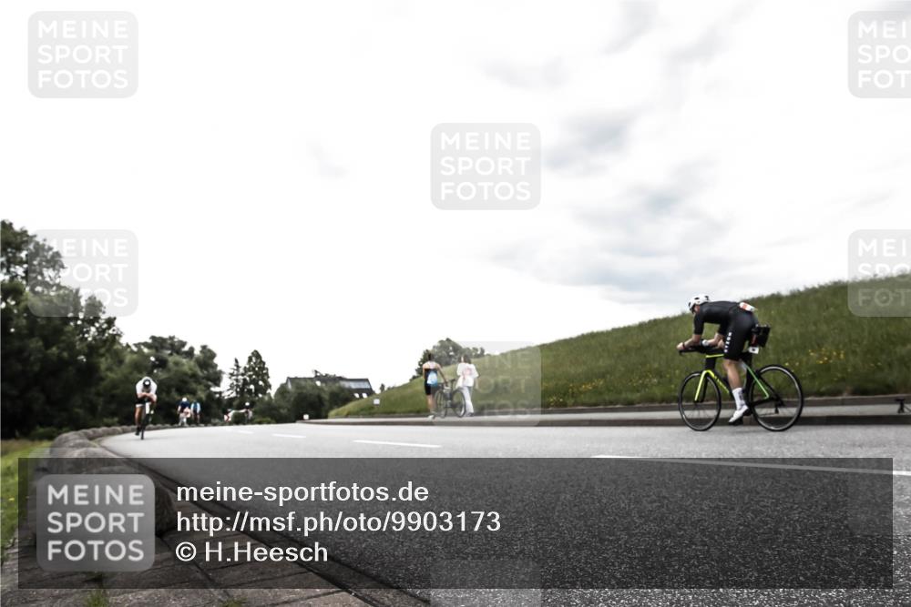 21.06.2026 - 29. Vierlanden-Triathlon H.Heesch http://msf.ph/oto/9903173 21.06.2026 10:04:54 Radfahren 174, 352 meine-sportfotos.de