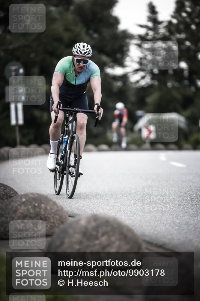 21.06.2026 - 29. Vierlanden-Triathlon H.Heesch http://msf.ph/oto/9903178 21.06.2026 10:07:56 Radfahren 7, 59, 104, 167, 220, 305, 320, 334 meine-sportfotos.de