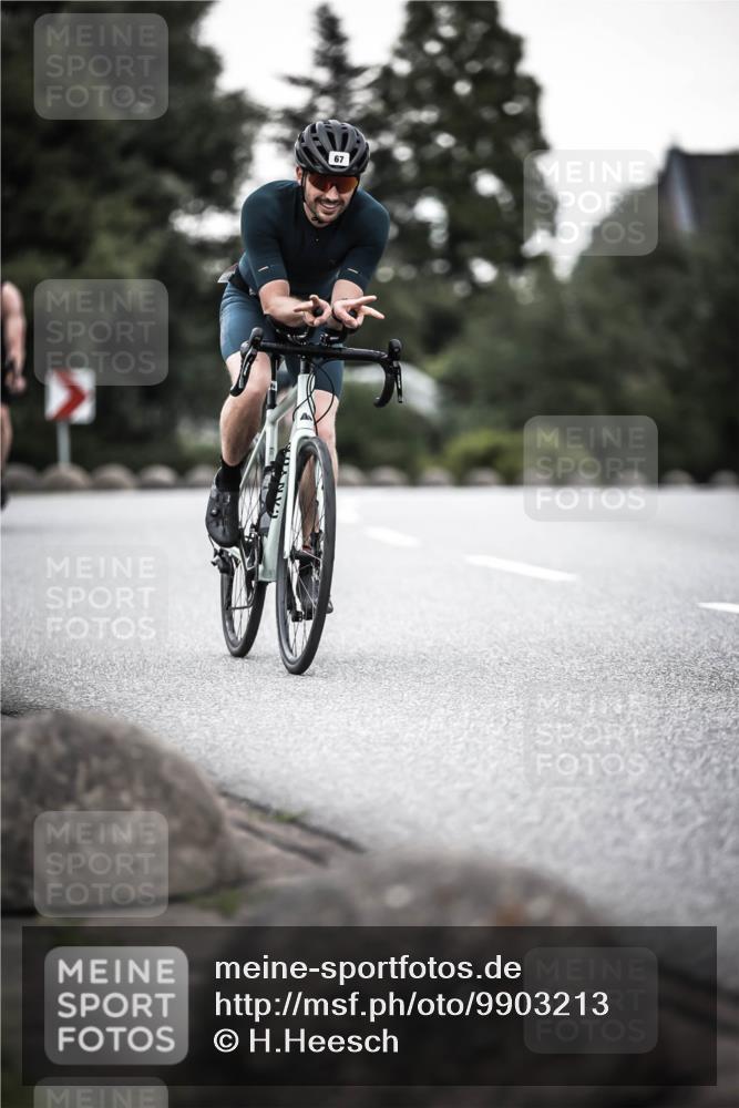 21.06.2026 - 29. Vierlanden-Triathlon H.Heesch http://msf.ph/oto/9903213 21.06.2026 10:08:31 Radfahren 67, 173, 358 meine-sportfotos.de
