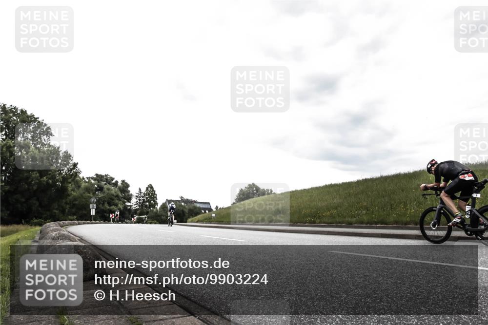 21.06.2026 - 29. Vierlanden-Triathlon H.Heesch http://msf.ph/oto/9903224 21.06.2026 10:05:39 Radfahren 135, 312 meine-sportfotos.de