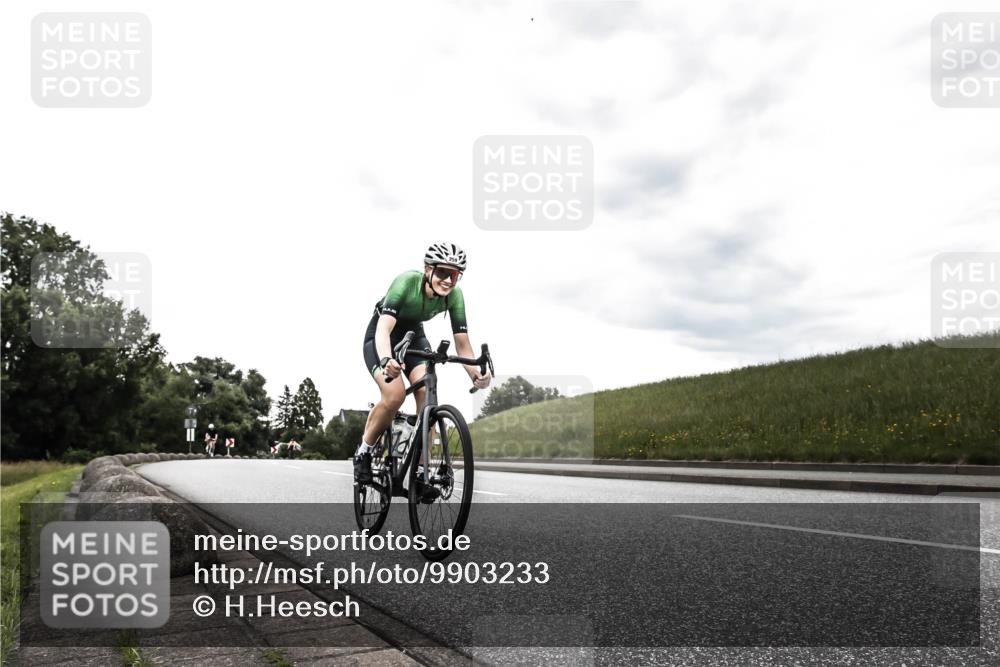 21.06.2026 - 29. Vierlanden-Triathlon H.Heesch http://msf.ph/oto/9903233 21.06.2026 10:05:46 Radfahren 133, 252, 259, 363 meine-sportfotos.de