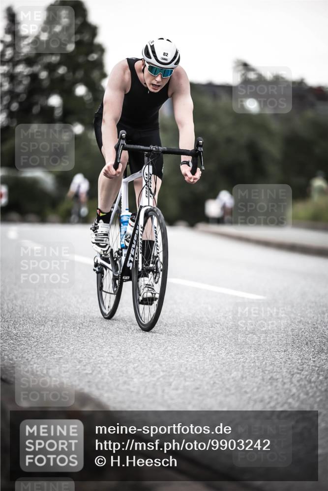 21.06.2026 - 29. Vierlanden-Triathlon H.Heesch http://msf.ph/oto/9903242 21.06.2026 10:08:40 Radfahren 82, 212, 277, 358 meine-sportfotos.de