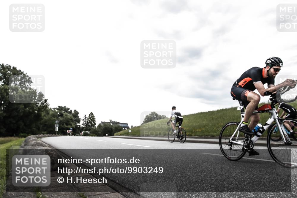 21.06.2026 - 29. Vierlanden-Triathlon H.Heesch http://msf.ph/oto/9903249 21.06.2026 10:05:55 Radfahren 159, 317 meine-sportfotos.de