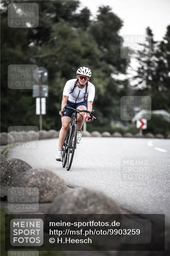 21.06.2026 - 29. Vierlanden-Triathlon H.Heesch http://msf.ph/oto/9903259 21.06.2026 10:08:50 Radfahren 30, 269, 277 meine-sportfotos.de
