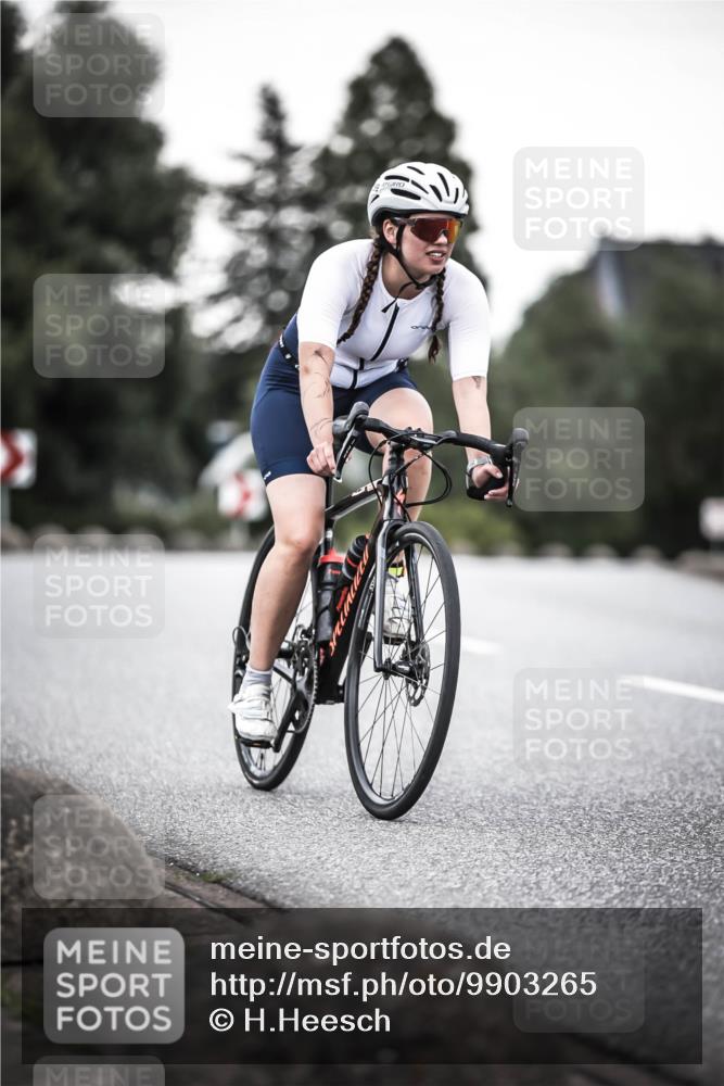 21.06.2026 - 29. Vierlanden-Triathlon H.Heesch http://msf.ph/oto/9903265 21.06.2026 10:08:51 Radfahren 30, 269, 277 meine-sportfotos.de