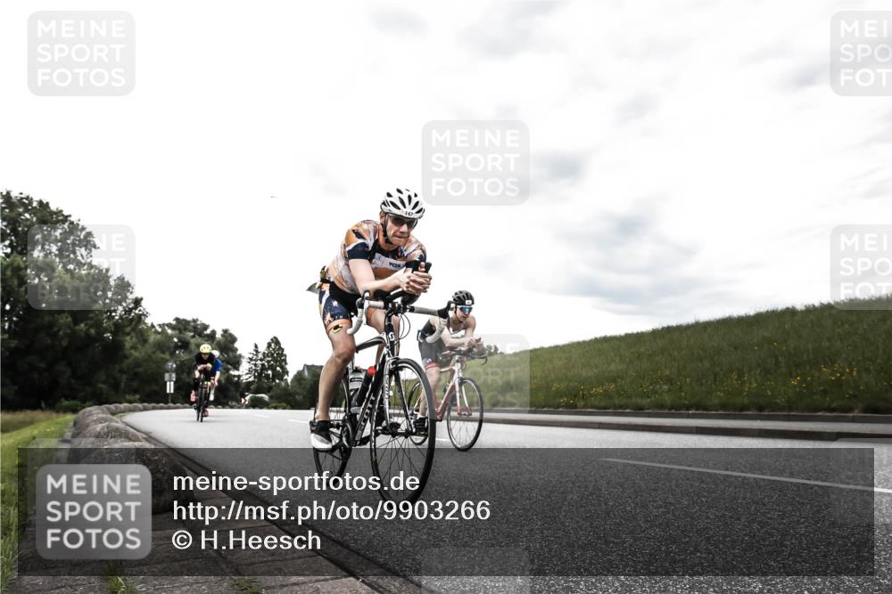 21.06.2026 - 29. Vierlanden-Triathlon H.Heesch http://msf.ph/oto/9903266 21.06.2026 10:06:28 Radfahren 147, 165, 360, 381 meine-sportfotos.de