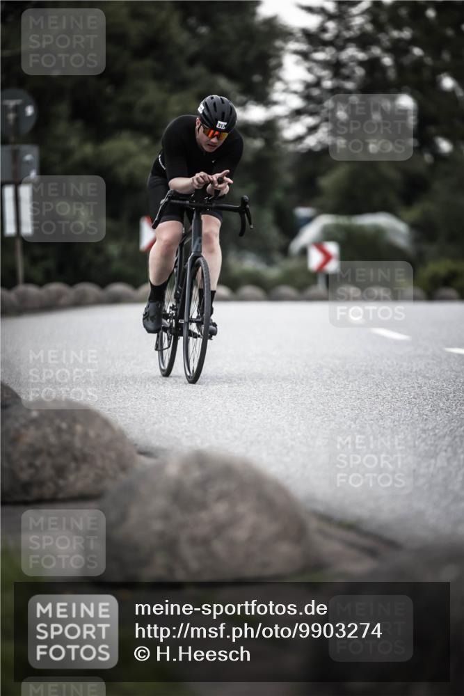 21.06.2026 - 29. Vierlanden-Triathlon H.Heesch http://msf.ph/oto/9903274 21.06.2026 10:09:05 Radfahren 313 meine-sportfotos.de