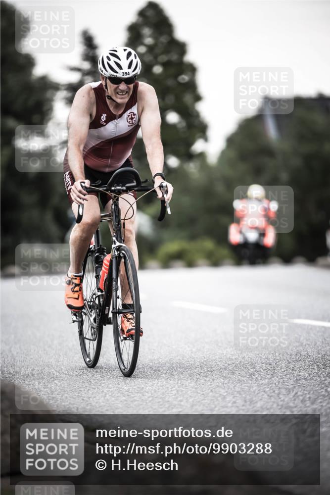 21.06.2026 - 29. Vierlanden-Triathlon H.Heesch http://msf.ph/oto/9903288 21.06.2026 10:15:51 Radfahren 212, 394, 410, 447 meine-sportfotos.de