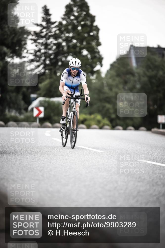 21.06.2026 - 29. Vierlanden-Triathlon H.Heesch http://msf.ph/oto/9903289 21.06.2026 10:09:21 Radfahren 25, 153, 187, 191, 303 meine-sportfotos.de