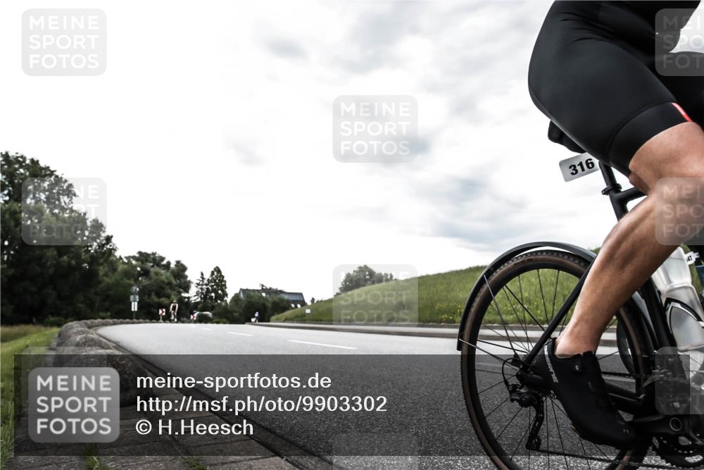 21.06.2026 - 29. Vierlanden-Triathlon H.Heesch http://msf.ph/oto/9903302 21.06.2026 10:07:36 Radfahren 316, 347 meine-sportfotos.de