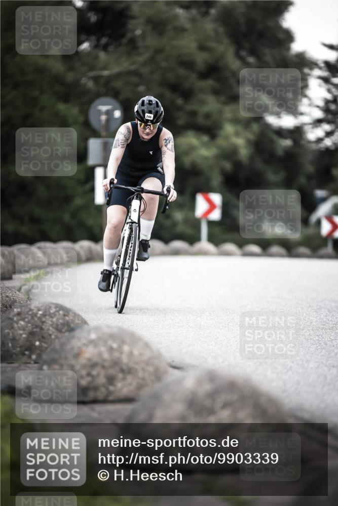 21.06.2026 - 29. Vierlanden-Triathlon H.Heesch http://msf.ph/oto/9903339 21.06.2026 10:11:50 Radfahren 47, 161, 246, 414 meine-sportfotos.de