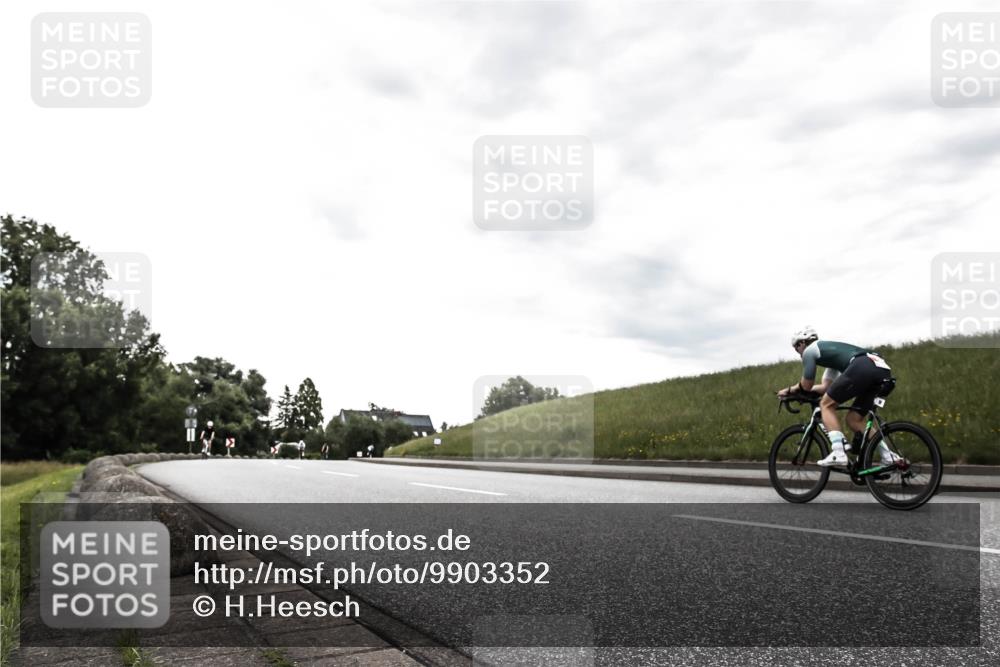 21.06.2026 - 29. Vierlanden-Triathlon H.Heesch http://msf.ph/oto/9903352 21.06.2026 10:08:04 Radfahren 7, 80, 305, 334 meine-sportfotos.de