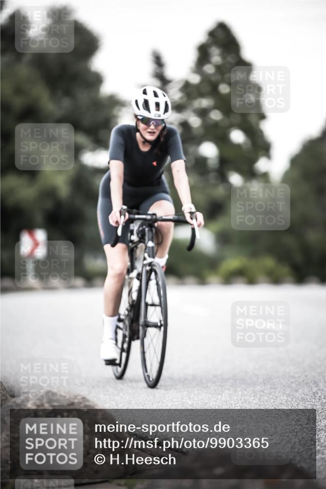 21.06.2026 - 29. Vierlanden-Triathlon H.Heesch http://msf.ph/oto/9903365 21.06.2026 10:13:33 Radfahren 44, 75, 236 meine-sportfotos.de