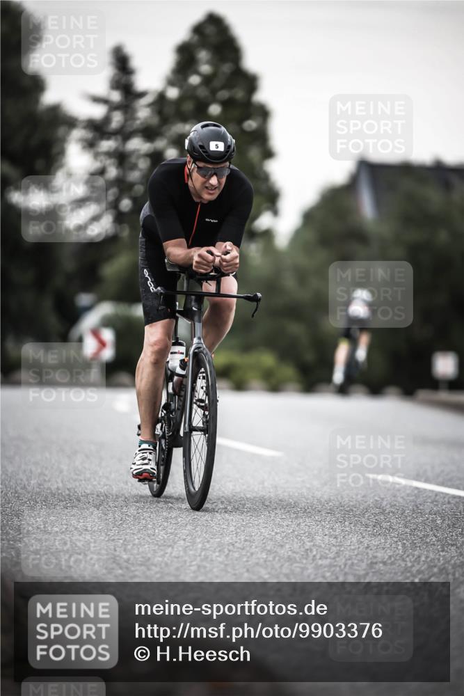 21.06.2026 - 29. Vierlanden-Triathlon H.Heesch http://msf.ph/oto/9903376 21.06.2026 10:14:24 Radfahren 5, 94, 204, 241 meine-sportfotos.de